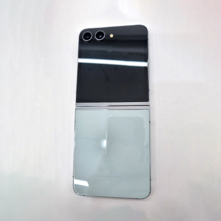 [중고]  갤럭시Z플립5 256GB